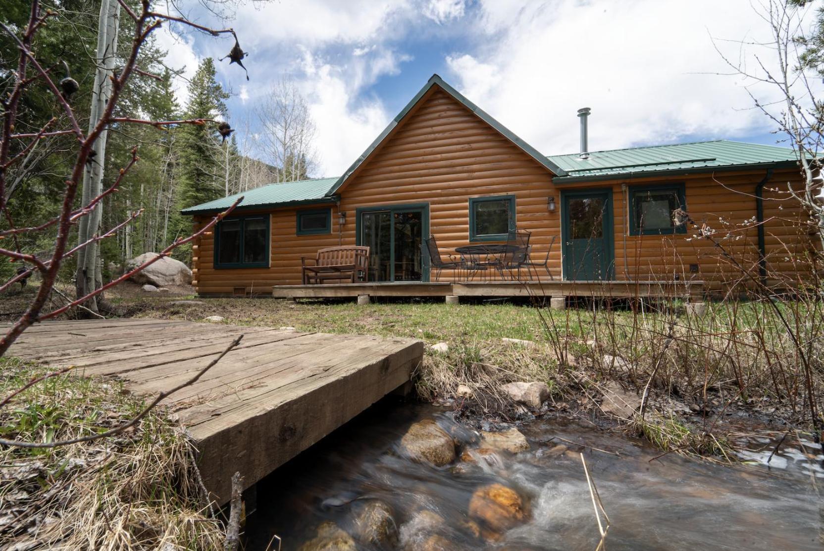 Beyul Retreat Lodge